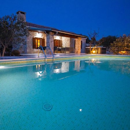 Holiday Home Svemir Драге Екстер'єр фото