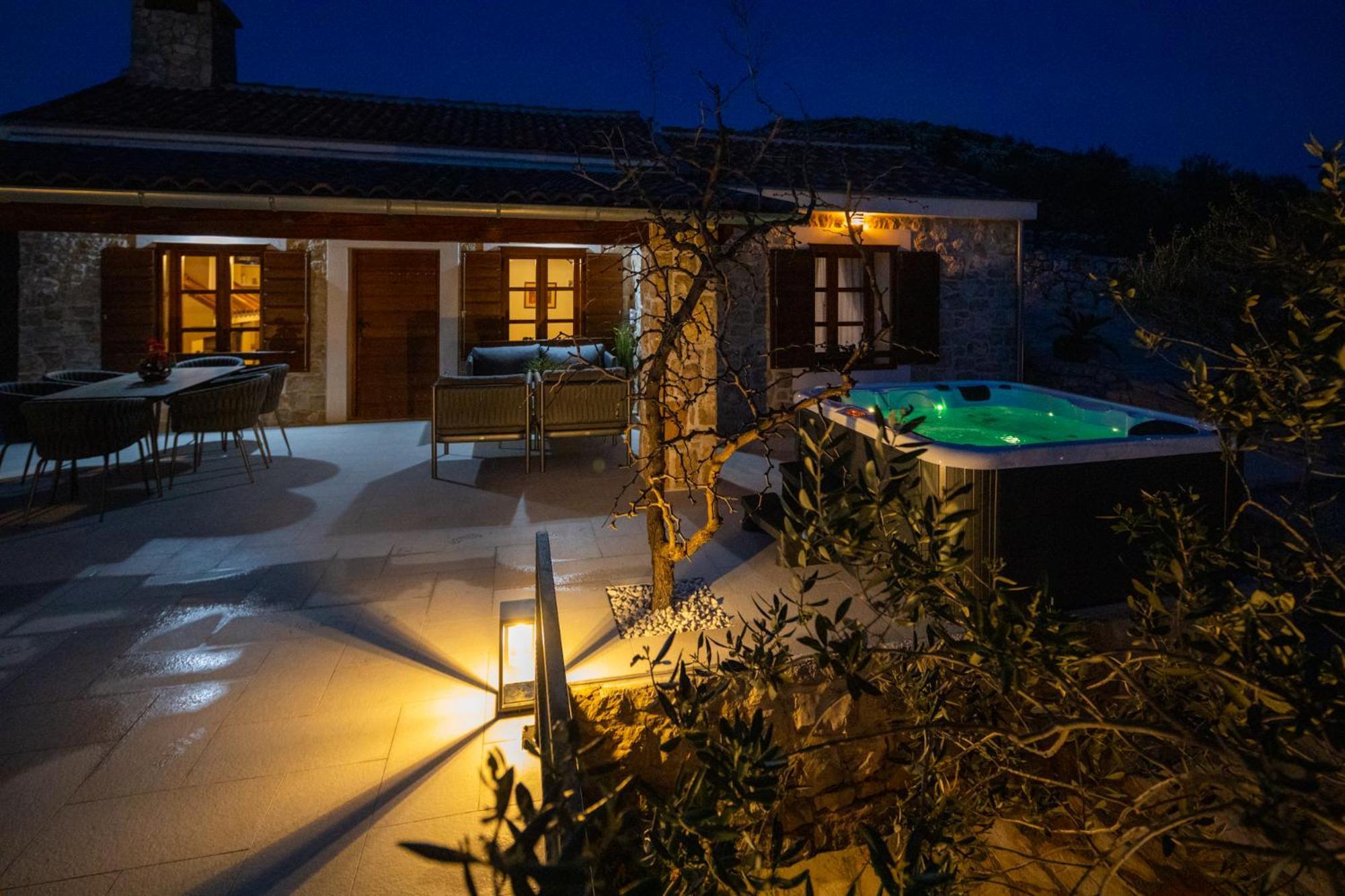 Holiday Home Svemir Драге Екстер'єр фото